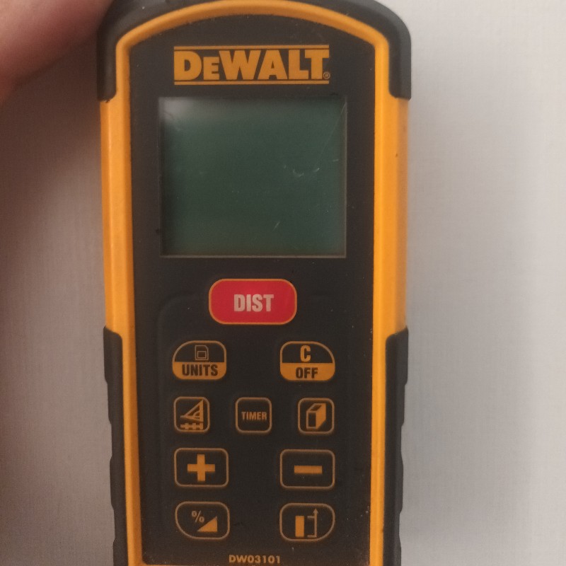 متر لیزری ۱۰۰متری دیوالت اصل