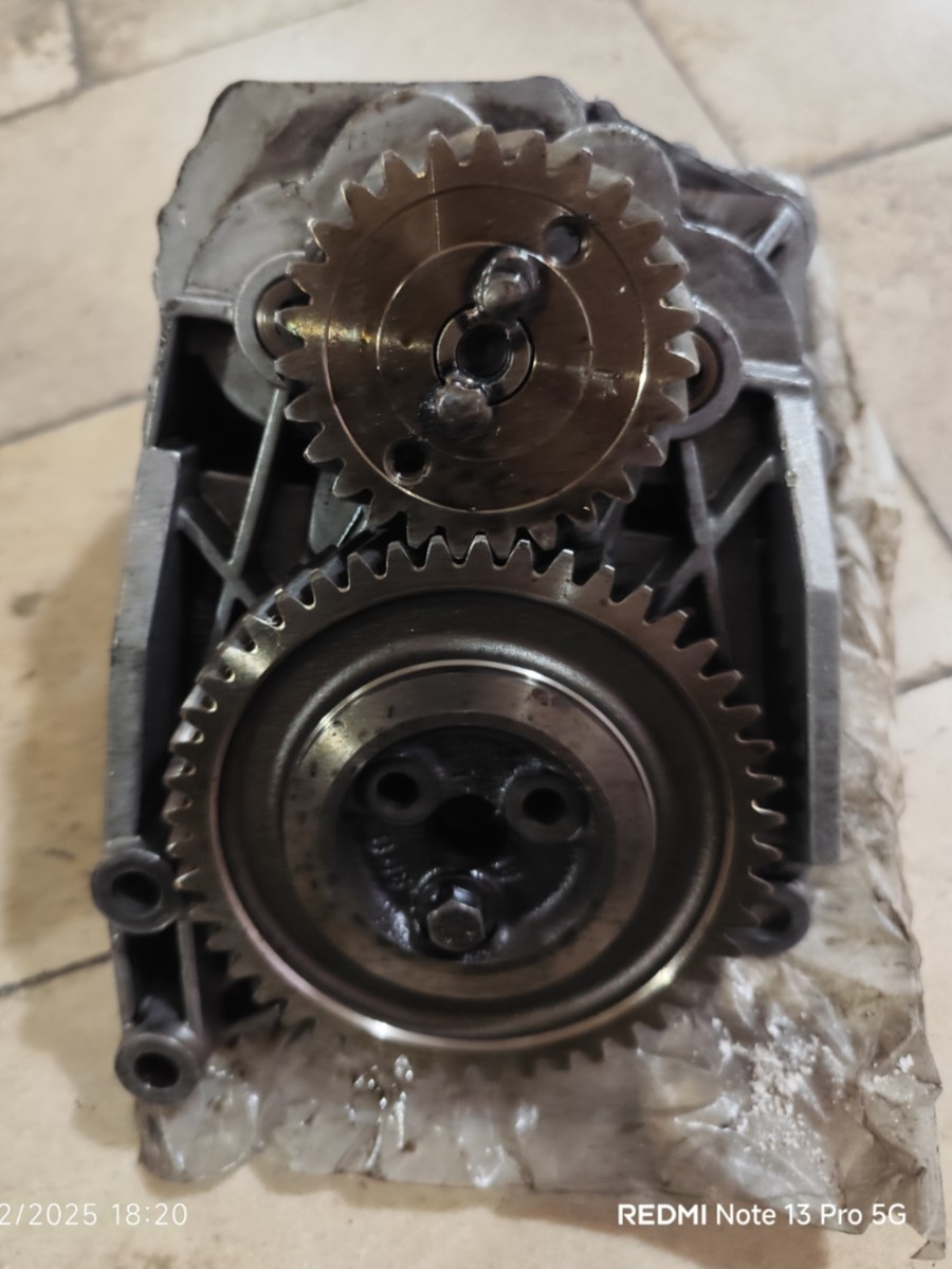 اویل پمپ اتوبوس  ولوو